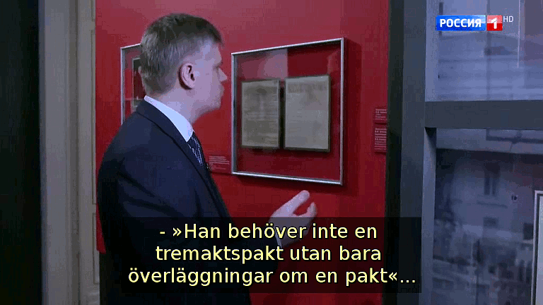 »Han behöver inte någon tremaktspakt utan bara överläggningar om en pakt.« (Bild ur filmen &laquo;Det stora okända kriget&raquo;)