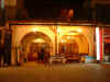 restaurant1.jpg (162559 bytes)