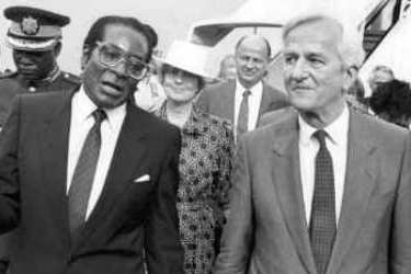 [Ein Massenm�rder und sein bester Freund, Finanzier und Komplize]