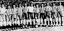 Athletic de Madrid. 1934. Mesa, Cuesta, Gabilondo, Chacho, El�cegui, Pacheco, Marculeta, Pe�a, Mendazo, Lafuente y Arocha.