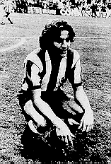 Joao Leivinha, delantero del Atl�tico de Madrid. Conjug� elegancia y eficacia hasta que le castigaron, con graves lesiones, los defensas contrarios