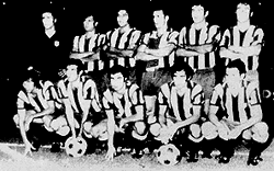 Equipo del Atl�tico de Madrid que participa en la Copa de Europa del a�o 1970-1971, Campe�n de Liga 1970. De pie: Rodri, Mart�nez Jayo, Ovejero, Calleja, Iglesias y Adelardo. Agachados: Ufarte, Luis, G�rate, Irureta y Salcedo