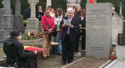 Manus O'Riordan delivers the oration at Ryans grave, 16th Oct. 2005