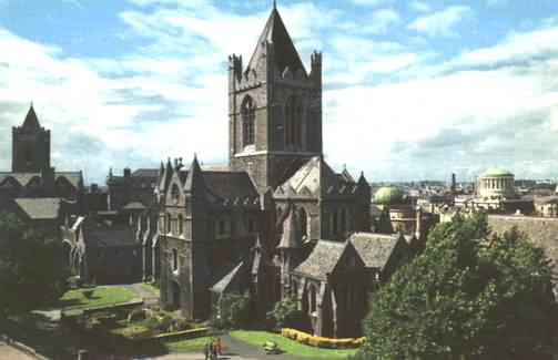 Christ Church Cathedral, Dublin Ireland, image of Holy Trinity cathedral in Dublin city