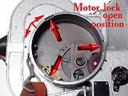 K-1-motor-lock-open-position.jpg (14863 bytes)