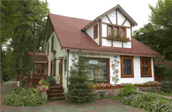 La Palette Art Gallery - exterior view