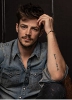 photo Grant Gustin (voz)