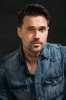 photo Brett Dalton (voz)