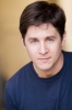 photo Yuri Lowenthal (voz)