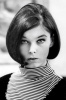 photo Yvonne Craig