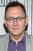 photo Michael Emerson (voz)