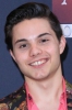 photo Zach Callison (voz)