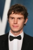 photo Evan Peters (voz)