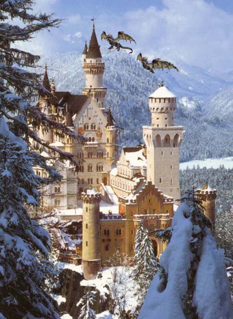 citadel-in-the-snow-with-dragons.JPG (168682 bytes)