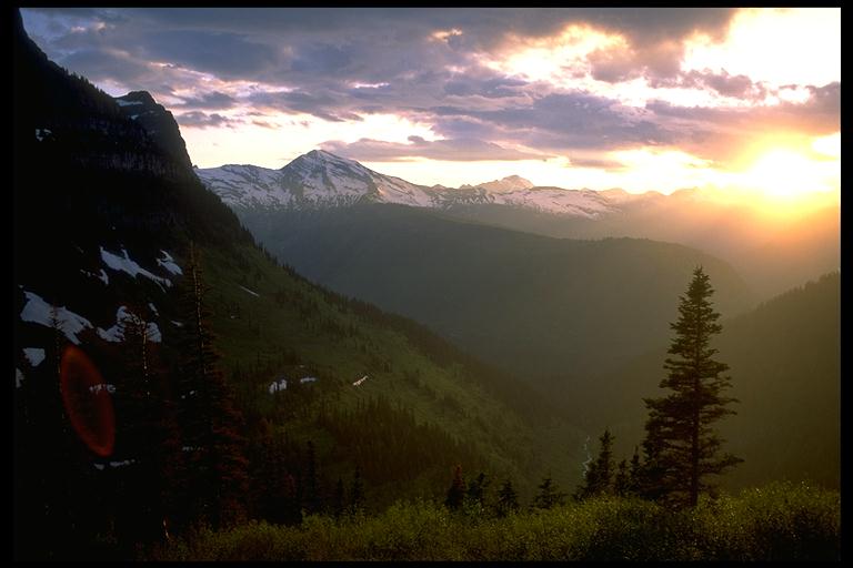 sunset_mountain.jpg (41003 bytes)