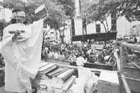 Los venezolanos marcharon sobre la Fiscal�a exigiendo justicia (foto: El Nacional)