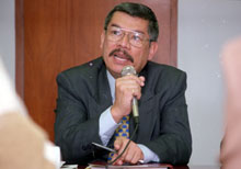 El Fiscal Javier Elechiguerra encontr� tres y hasta cuatro constituciones diferentes en contenido (foto: Eud.com).