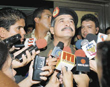 General Rub�n Rojas P�rez, yerno de Caldera, en el ojo del hurac�n (foto: Eud.com).