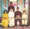family.jpg (97828 bytes)