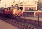 Locomotora EE #5774, con local en estaci�n Villa Soldati. Circa 1974. Foto colecci�on Juan Carlos Gonzalez