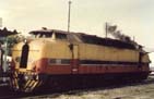 Locomotora 8006 maniobrando en Estaci�n Mar del Plata. Circa 1972. Foto Anibal El�as