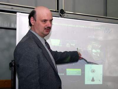 Dr.Igor Minin