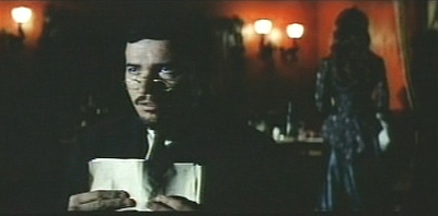 *Screencaps by Mariclaire of Moulin Goldmine!*