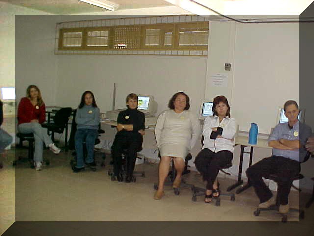 Momentos  da Reuni�o Pedag�gica na Sala Informatizada.