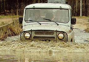 UAZ-31514 in a pool 20" deep