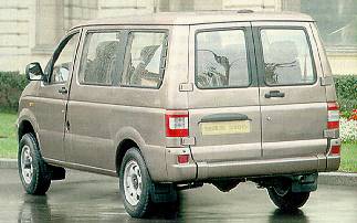 Rear 3/4 view