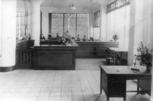 945 Bryant interior about 1930