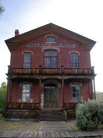 Bannack Courthouse / Hotel Meade