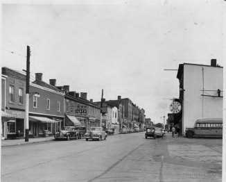 S_PrescotKingSt1940s600-01b.jpg (8877 bytes)
