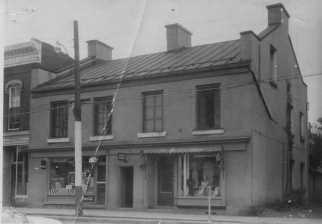 S_PrescotKingSt1940s600-02.jpg (7961 bytes)