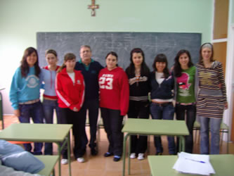 De izq. a der.:Elisa, Mar&iacute;a, Marta, Juan Jos&eacute;, Sheila, Rebeca, Blanca, In&eacute;s, Margarita