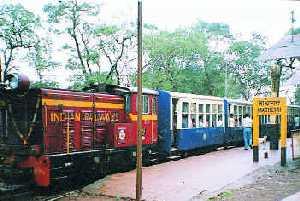 Hill Train Hill and Luxury Trains
