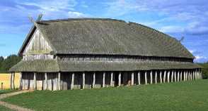 Reconstructed Norse longhouse found at Trelleborg