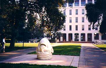 Egghead sculpture at UC Davis, photo by Chris Horii