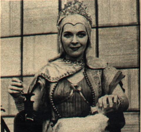 "Once the dry ice stops fuming, the potion will be ready!"