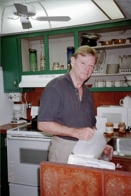 43113_08.jpg (42734 bytes)