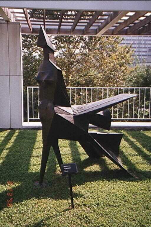 81221_15.jpg (77441 bytes)