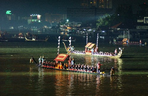 royal barge 6