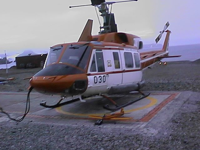El FAU 030 Primer Helic�ptero de la BCAA