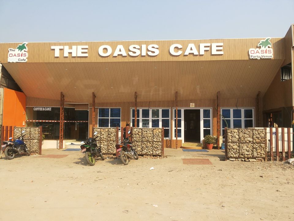 The Oasis Caf� - New 