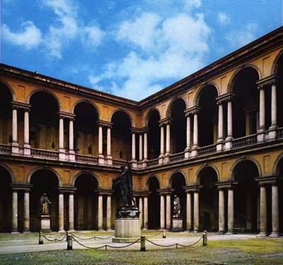 Il cortile interno del Palazzo di Brera