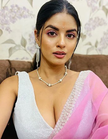 Kavya - Call Girl Udaipur