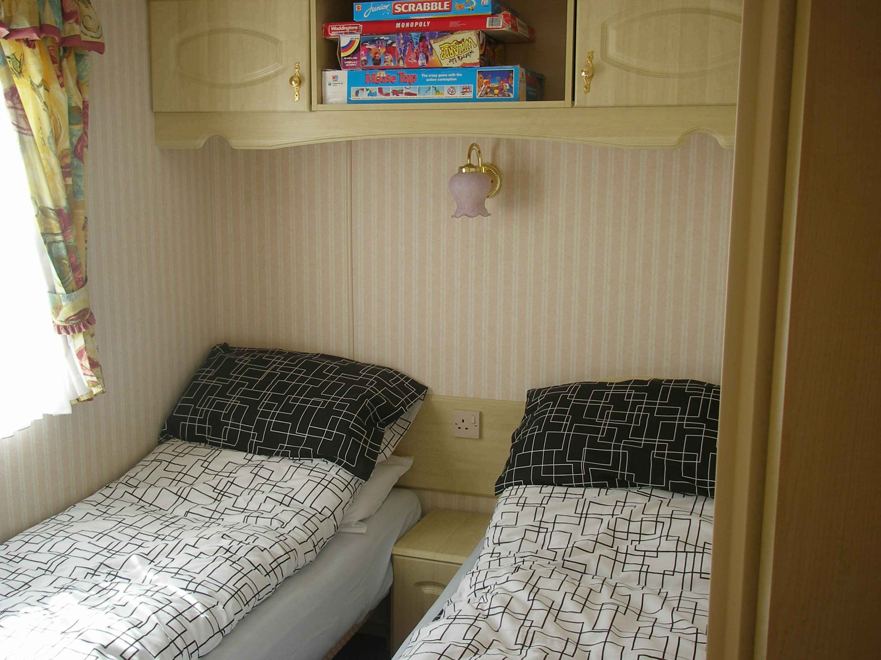 Caravans 4 Family Holidays. Skegness With Kids Entertainment