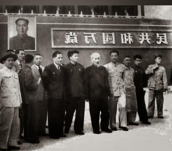 Hồ Chí Minh người sáng lập triều đại Cộng 